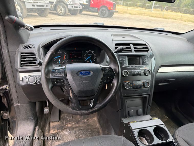 image for item EX4081 2019 Ford Explorer Police SUV