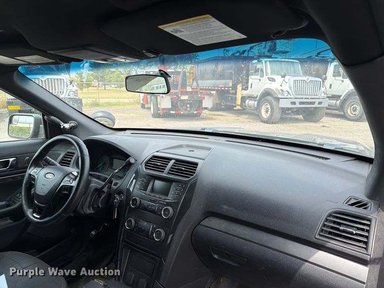 image for item EX4081 2019 Ford Explorer Police SUV