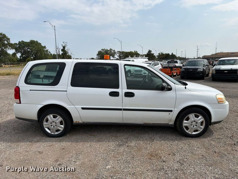 image for item EX4084 2008 Chevrolet Uplander cargo van