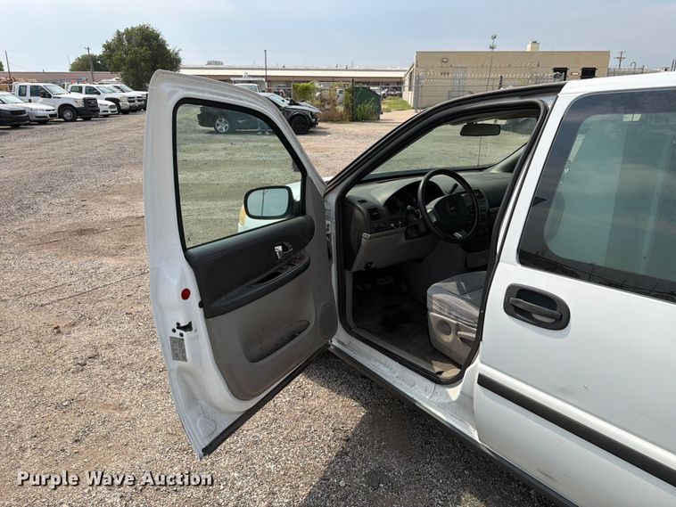 image for item EX4084 2008 Chevrolet Uplander cargo van