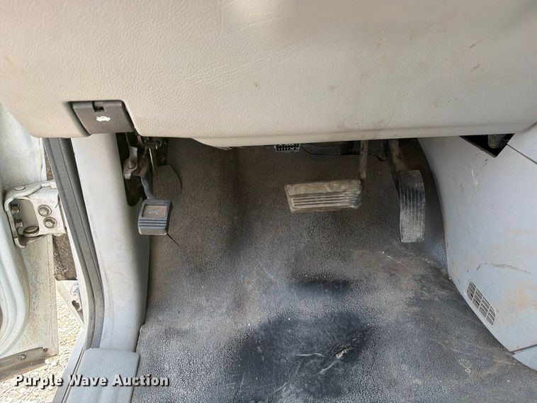 image for item EX4084 2008 Chevrolet Uplander cargo van