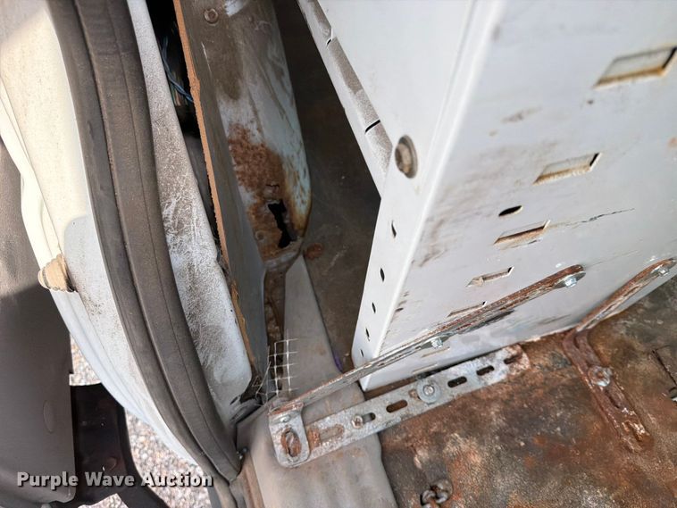 image for item EX4084 2008 Chevrolet Uplander cargo van