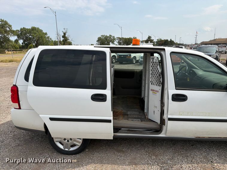 image for item EX4084 2008 Chevrolet Uplander cargo van