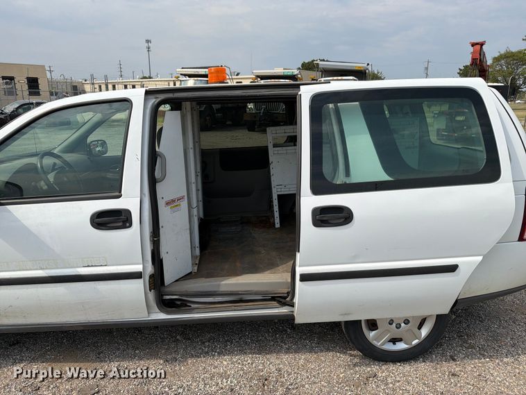 image for item EX4084 2008 Chevrolet Uplander cargo van