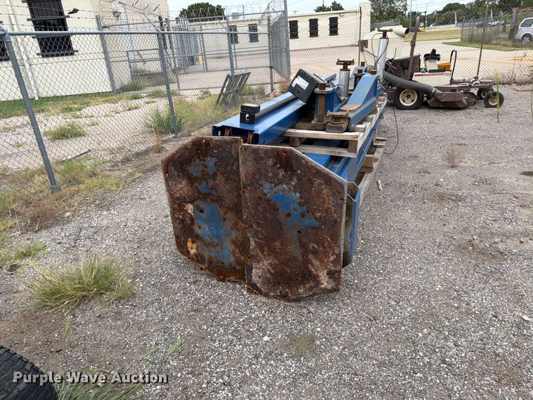 image for item EX4089 Automotive lift