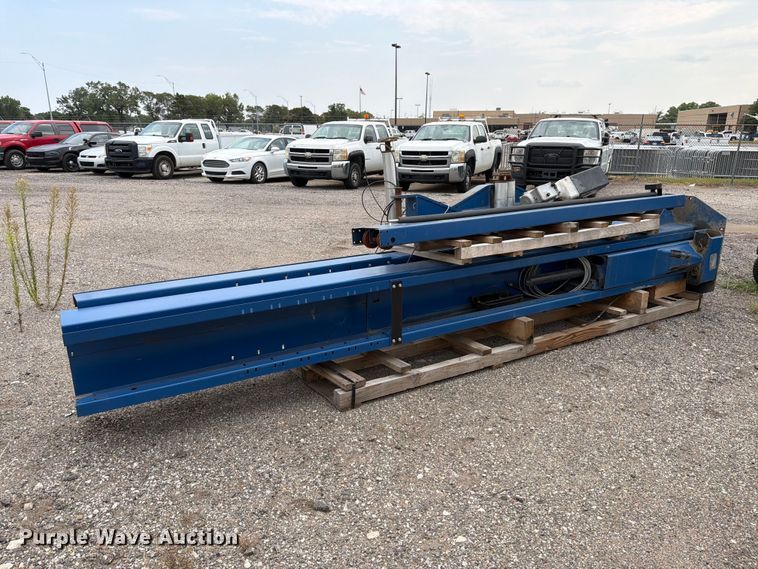 image for item EX4089 Automotive lift