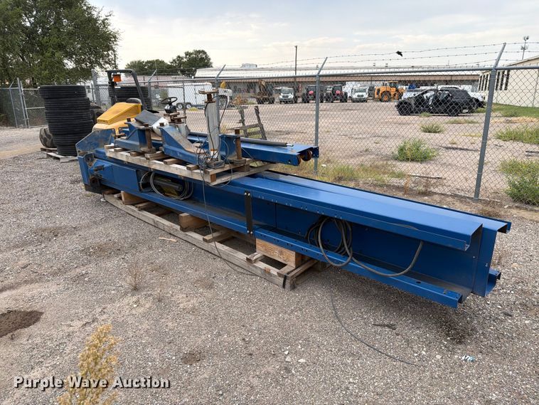 image for item EX4089 Automotive lift
