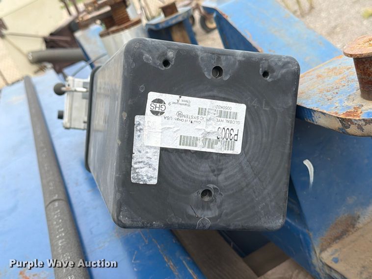 image for item EX4089 Automotive lift