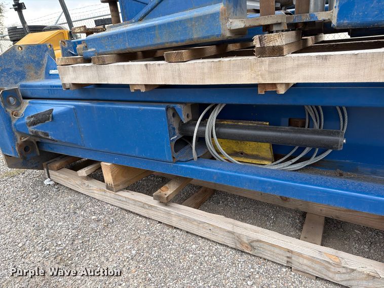 image for item EX4089 Automotive lift