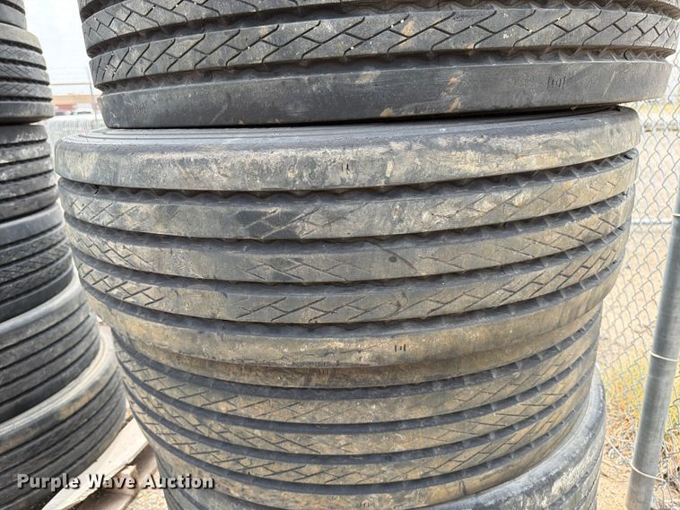 image for item EX4092 (12) Continental HSR2 275/70R22.5 tires