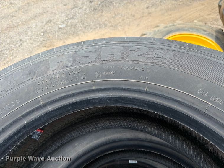 image for item EX4092 (12) Continental HSR2 275/70R22.5 tires