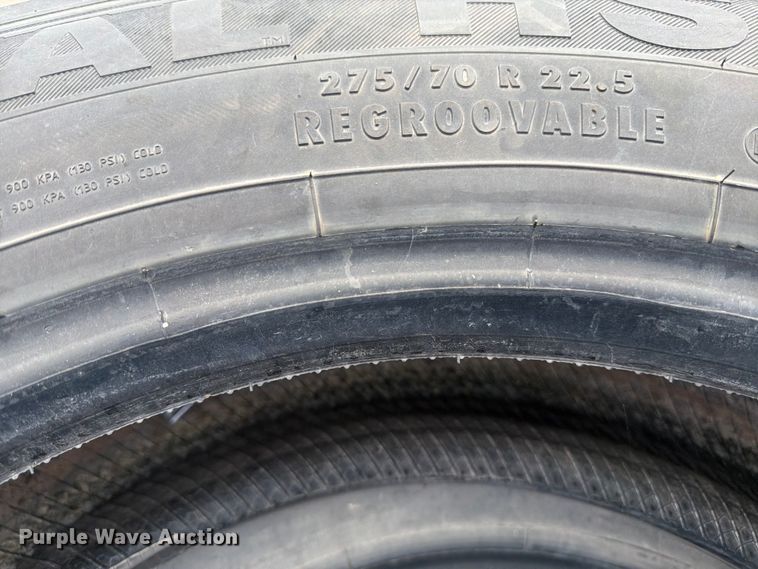 image for item EX4092 (12) Continental HSR2 275/70R22.5 tires