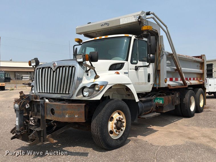 2009 International WorkStar 7500 dump truck