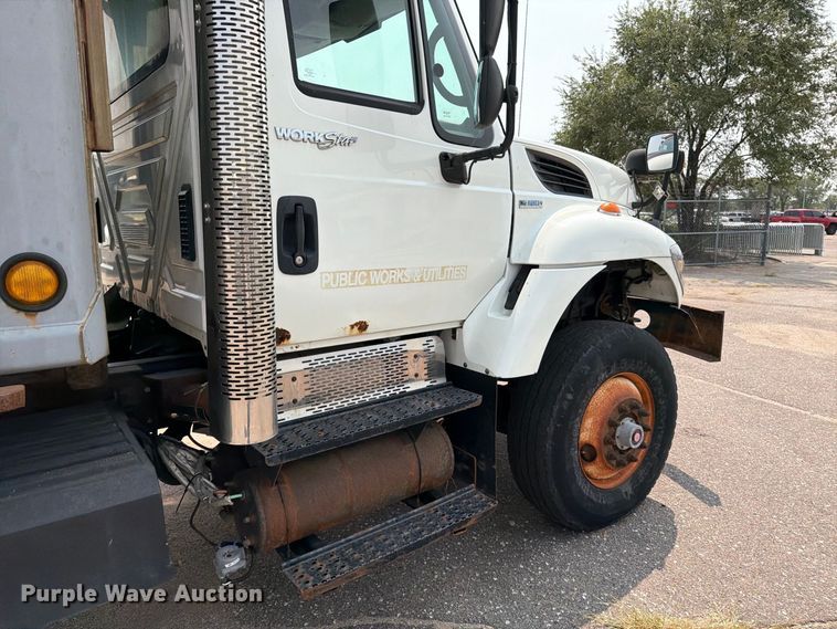 image for item EX4093 2009 International WorkStar 7500 dump truck
