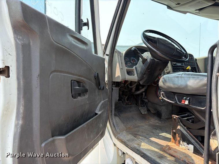 image for item EX4093 2009 International WorkStar 7500 dump truck