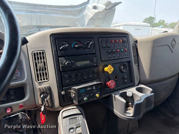 image for item EX4093 2009 International WorkStar 7500 dump truck