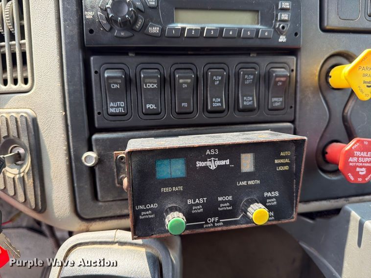 image for item EX4093 2009 International WorkStar 7500 dump truck