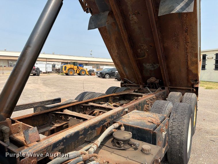 image for item EX4093 2009 International WorkStar 7500 dump truck