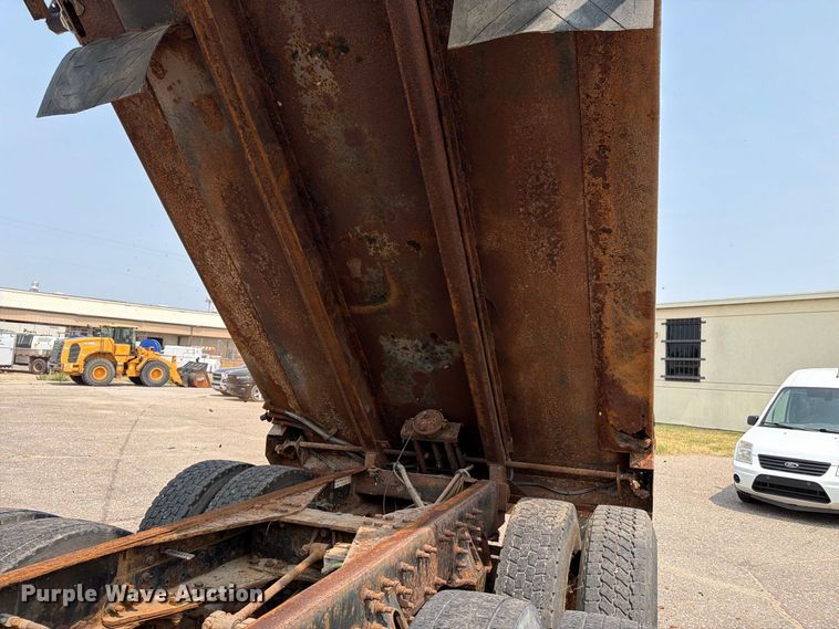 image for item EX4093 2009 International WorkStar 7500 dump truck