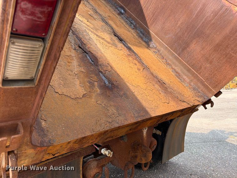 image for item EX4093 2009 International WorkStar 7500 dump truck