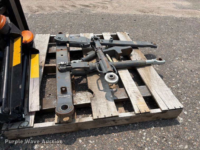image for item EX4094 2013 Massey Ferguson 7619 Dyna-6 MFWD tractor