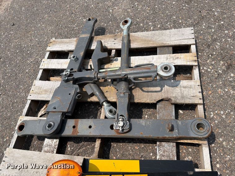 image for item EX4094 2013 Massey Ferguson 7619 Dyna-6 MFWD tractor
