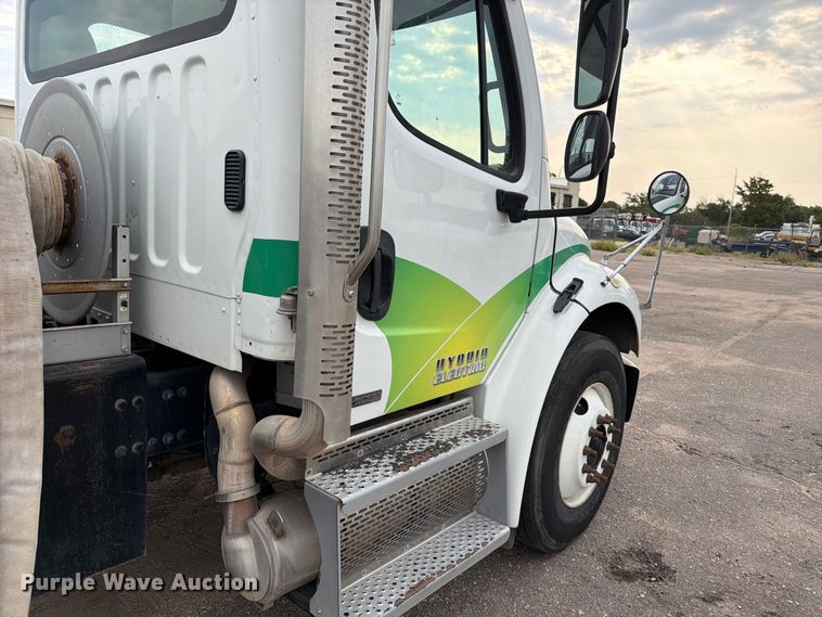 image for item EX4096 2010 Freightliner M2 Business Class Hybrid Electric water truck