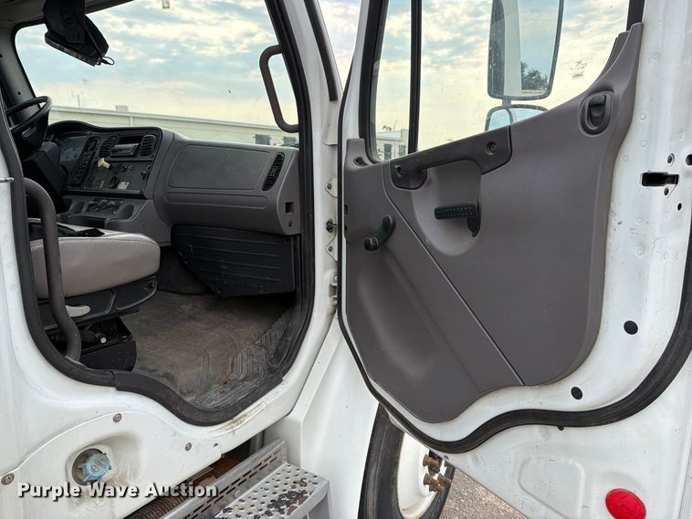 image for item EX4096 2010 Freightliner M2 Business Class Hybrid Electric water truck
