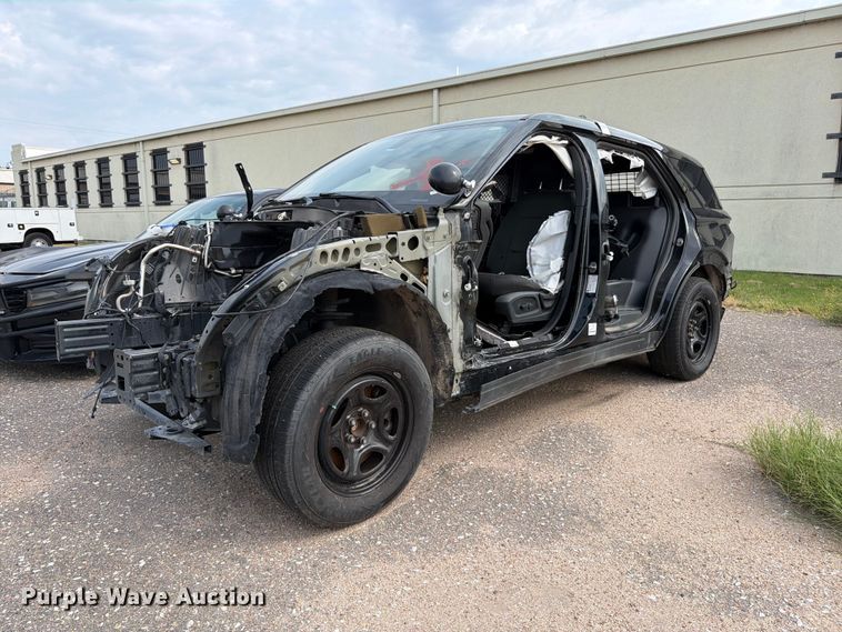 image for item EX4097 2022 Ford Explorer Police SUV