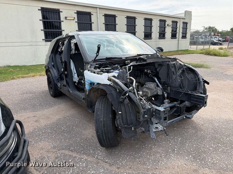 image for item EX4097 2022 Ford Explorer Police SUV