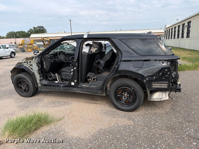 image for item EX4097 2022 Ford Explorer Police SUV