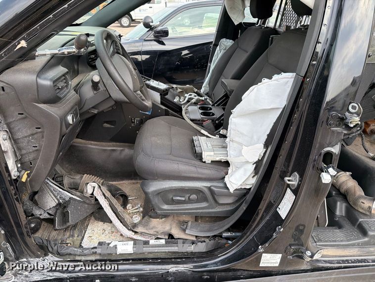 image for item EX4097 2022 Ford Explorer Police SUV