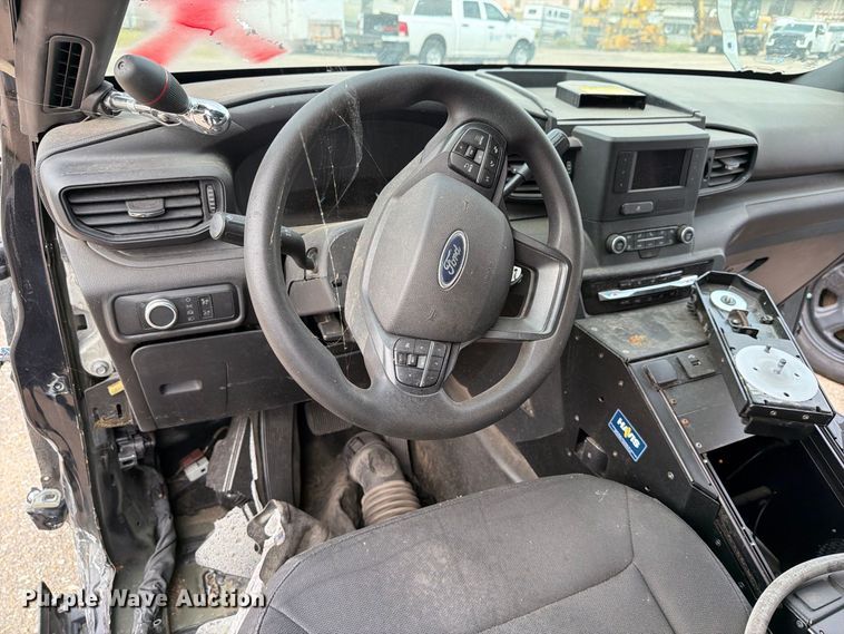 image for item EX4097 2022 Ford Explorer Police SUV