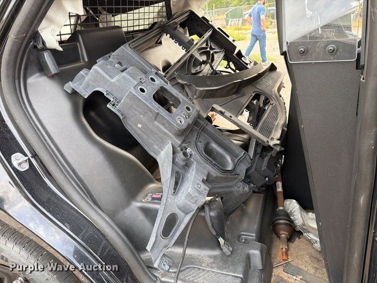 image for item EX4097 2022 Ford Explorer Police SUV