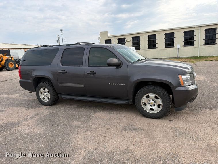 image for item EX4099 2010 Chevrolet Suburban 1500  SUV