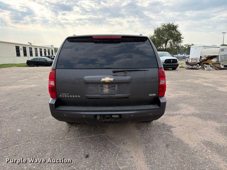 image for item EX4099 2010 Chevrolet Suburban 1500  SUV