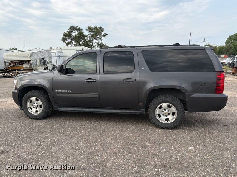 image for item EX4099 2010 Chevrolet Suburban 1500  SUV
