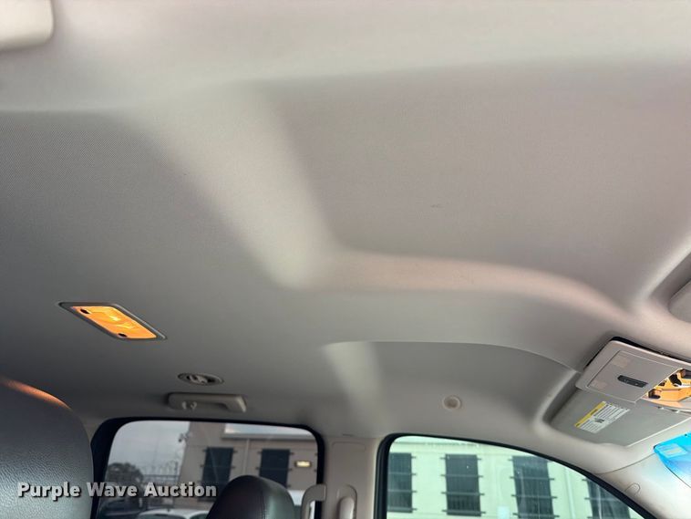 image for item EX4099 2010 Chevrolet Suburban 1500  SUV