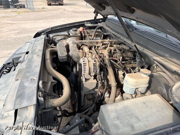 image for item EX4099 2010 Chevrolet Suburban 1500  SUV