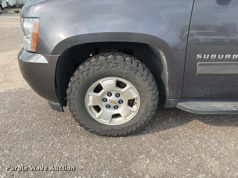 image for item EX4099 2010 Chevrolet Suburban 1500  SUV