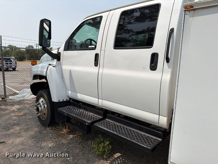 image for item EX4101 2008 Chevrolet C5500 Crew Cab utility / service truck