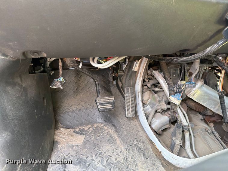 image for item EX4101 2008 Chevrolet C5500 Crew Cab utility / service truck