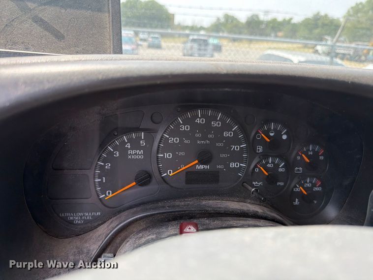 image for item EX4101 2008 Chevrolet C5500 Crew Cab utility / service truck