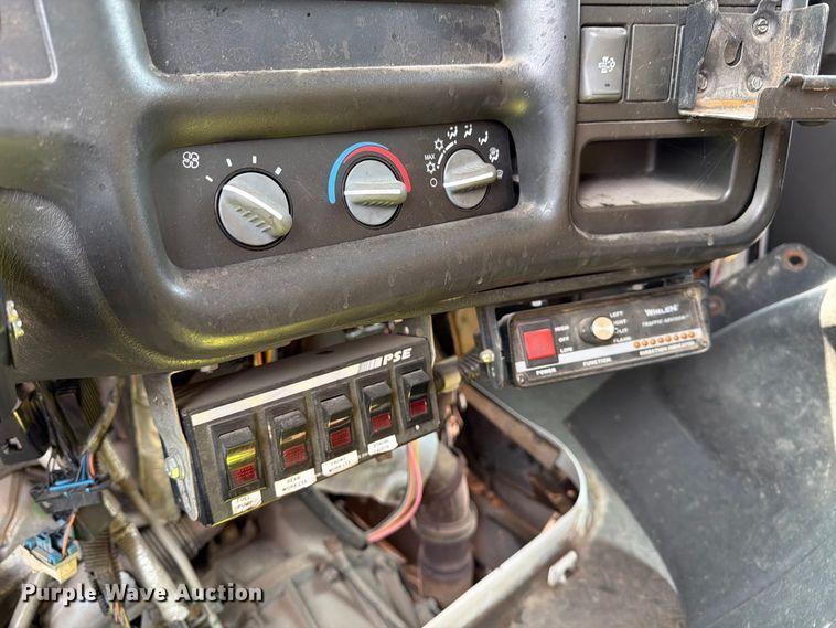 image for item EX4101 2008 Chevrolet C5500 Crew Cab utility / service truck