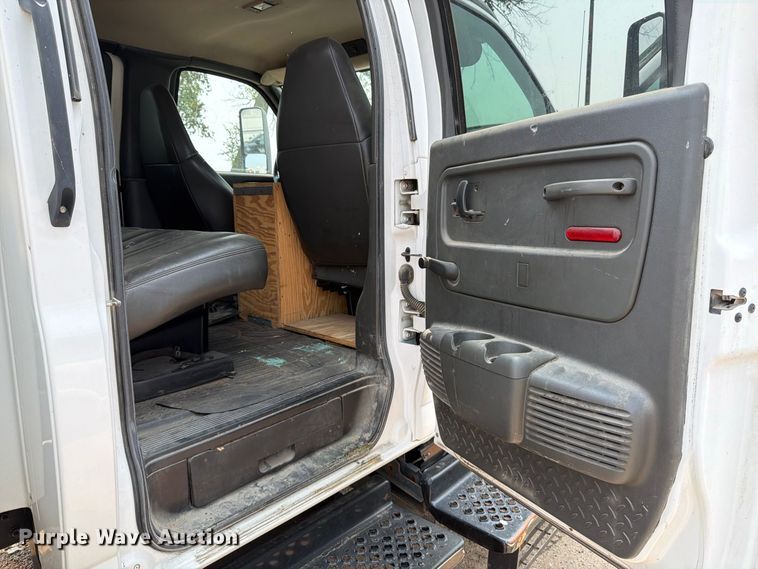 image for item EX4101 2008 Chevrolet C5500 Crew Cab utility / service truck