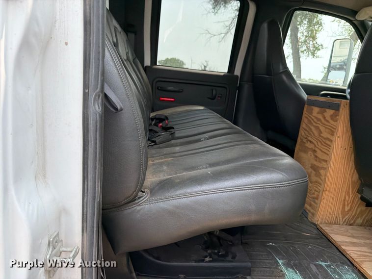image for item EX4101 2008 Chevrolet C5500 Crew Cab utility / service truck