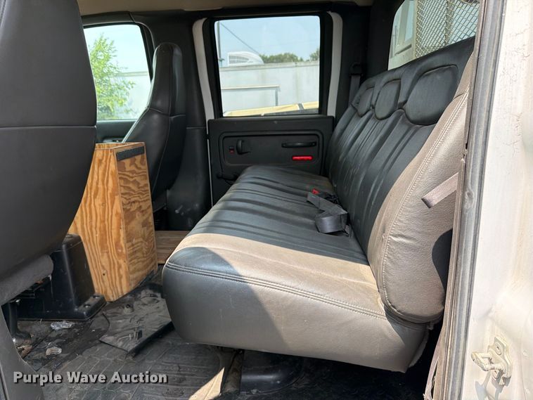 image for item EX4101 2008 Chevrolet C5500 Crew Cab utility / service truck
