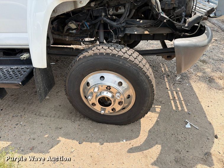 image for item EX4101 2008 Chevrolet C5500 Crew Cab utility / service truck