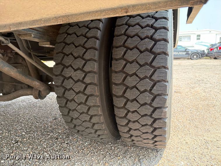 image for item EX4101 2008 Chevrolet C5500 Crew Cab utility / service truck