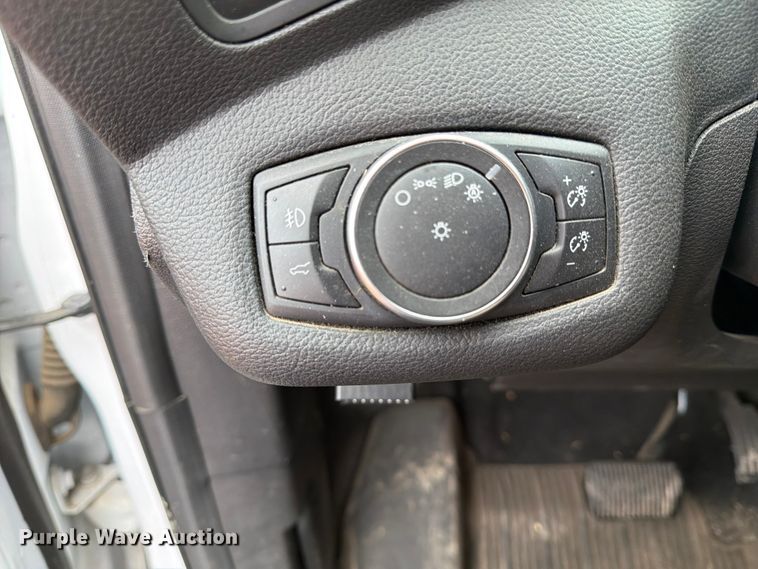 image for item MZ9840 2018 Ford Escape SUV